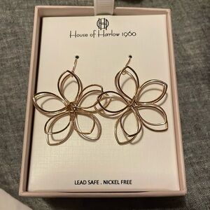 NWOT House of Harlow 1960 Gold Flower Earrings